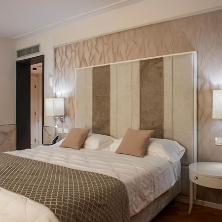 Versilia Palace Hotel Marina di Pietrasanta Esterno foto