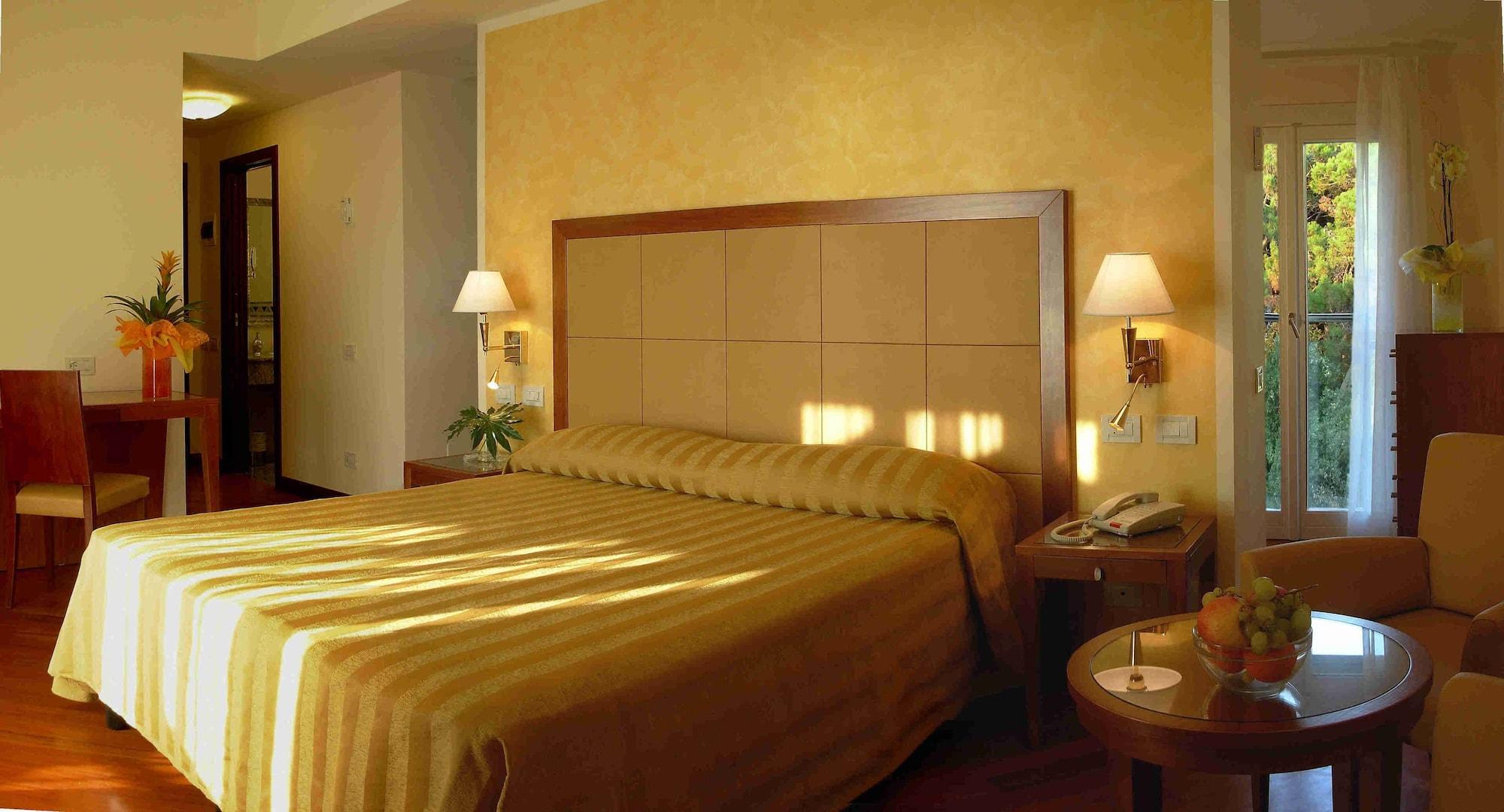 Versilia Palace Hotel Marina di Pietrasanta Esterno foto