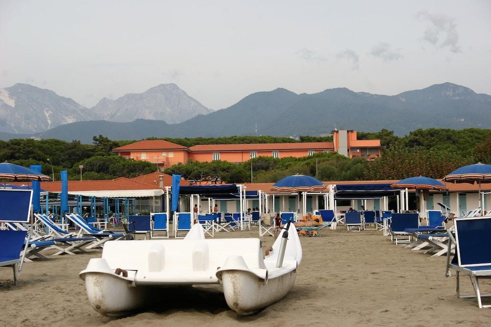 Versilia Palace Hotel Marina di Pietrasanta Esterno foto