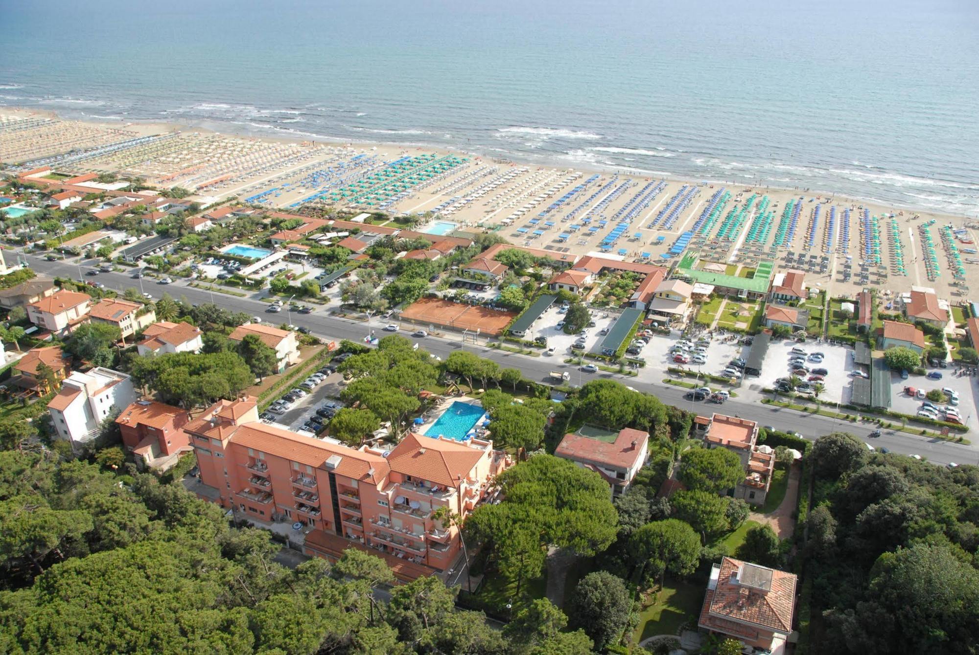 Versilia Palace Hotel Marina di Pietrasanta Esterno foto